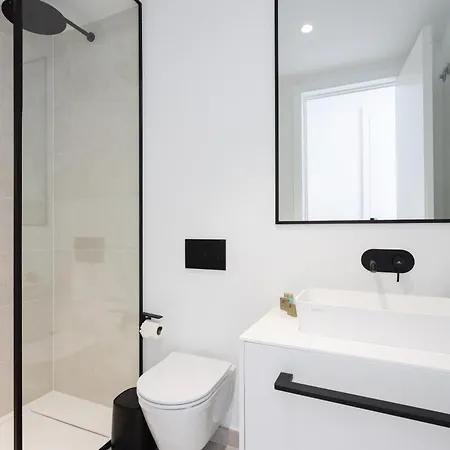 Sybaris 09 By Smart Villa *