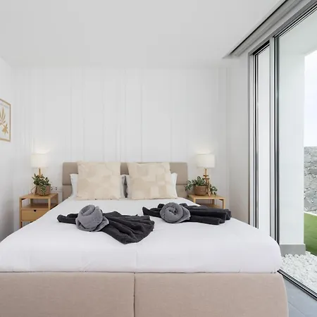 Sybaris 09 By Smart Villa